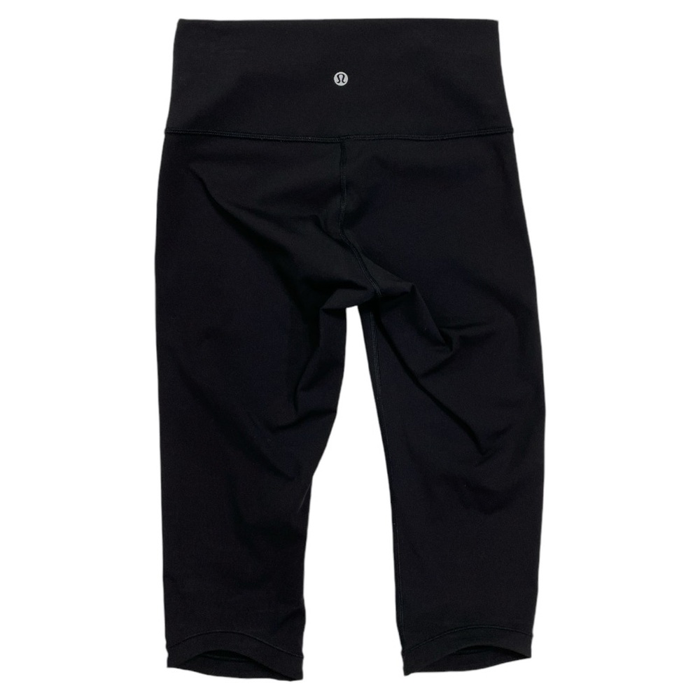 Lululemon Black 1/2 Tight/ Capri Length Size 6